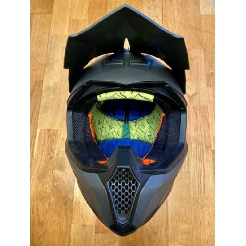 MT motorcross helm falcon Karson XL nieuw