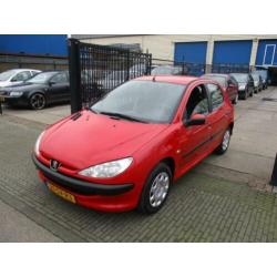 Peugeot 206 1.4 One-line,zeer nette auto, 5 deurs (bj 2006)