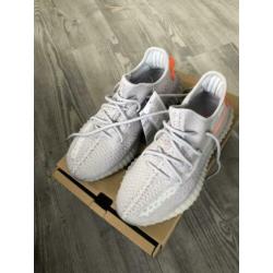 Yeezy tail light | 40 2/3