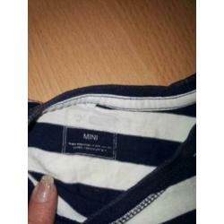 Name it shirt maar 86. Zit een klein vlekje op