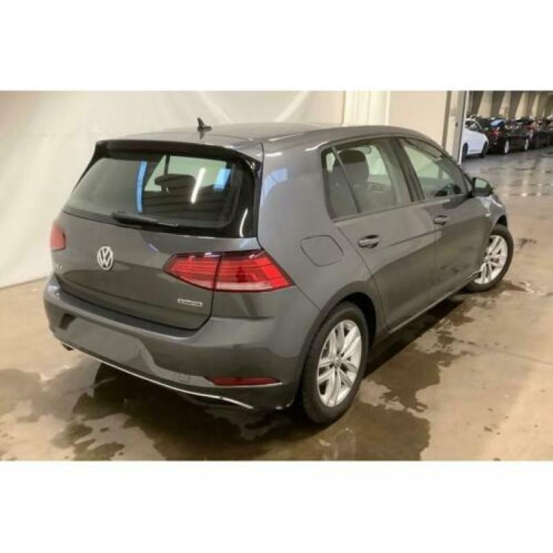 Volkswagen Golf 1.5 TSI DSG COMFORTLINE ADAPT.CRUISE ECC PDC