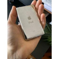 Ipod Classic 160gb Black + hoesjes