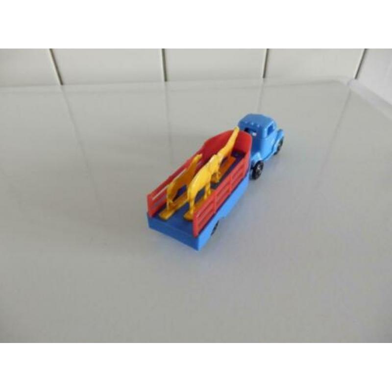 Plastic vrachtauto - oplegger met dieren