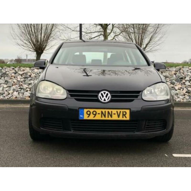 Volkswagen Golf 1.6 16V FSI 85KW 5D 2004 Zwart