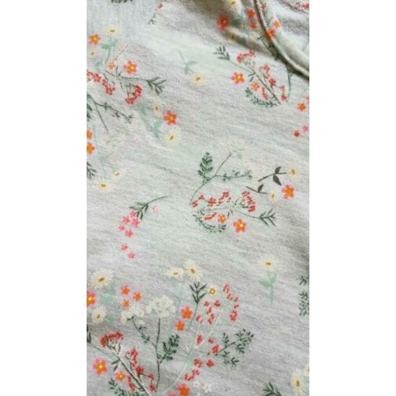 Leuke sweater meisjes roze grijs met bloemprint maat 74