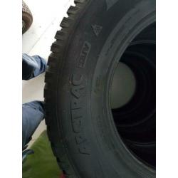 Vredestein arctrac suv spijkerbanden