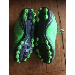 Nike voetbalschoenen, groen, maat 37,5