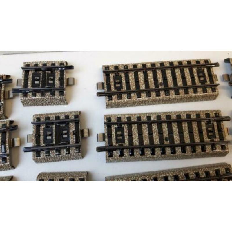 Diverse MARKLIN H0 M rail passtukjes