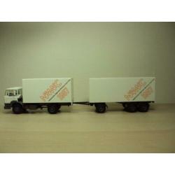 Lion car DAF 1900 met tandemas aanhanger