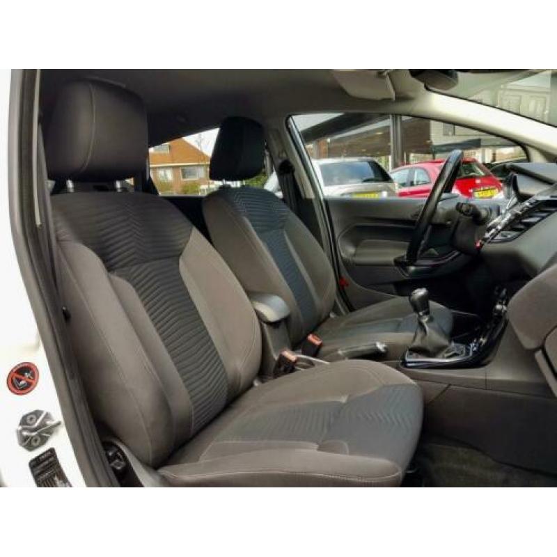 Ford Fiesta 1.6 TDCi GRATIS 1JAAR RENTEVRIJ LENEN!