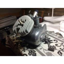 JAMATHI blok met Dell ' Orto UA 18 S carburateur .