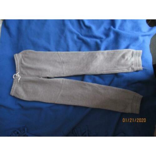 Joggingbroek maat 146