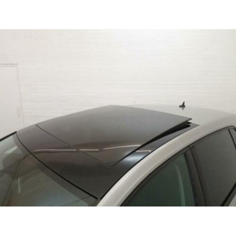 Volkswagen Golf 1.4 TSI ACT 141PK HIGHLINE DSG7, Panodak, Na