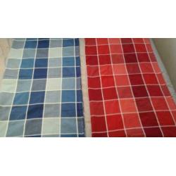 Tafelkleden rood en blauw geruit 140x240cm