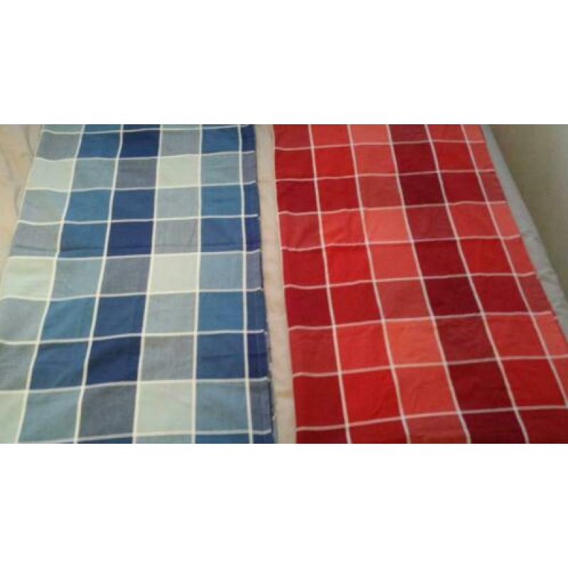 Tafelkleden rood en blauw geruit 140x240cm