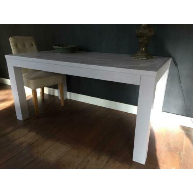 Brocante - fraai Trendy eettafel!