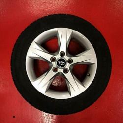 Gebruikte originele velgen set 16 inch Hyundai. Incl.Banden