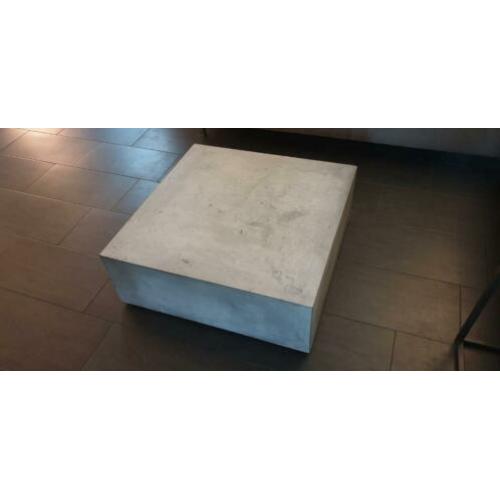 Industriële betonnen salontafel 80x80x28