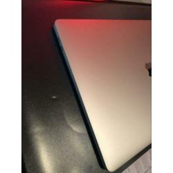 Macbook Pro 15'' Touchbar/ 2.9Ghz i7/16GB/512GB/2017