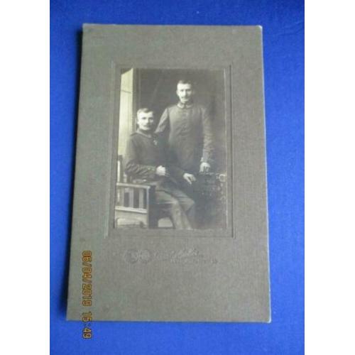 D-041 Antieke studiofoto, militairen WO I