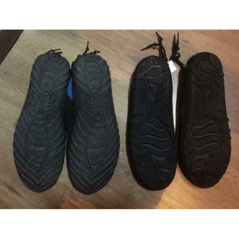Waterschoenen (maat 42 en 45) - zo goed als nieuw