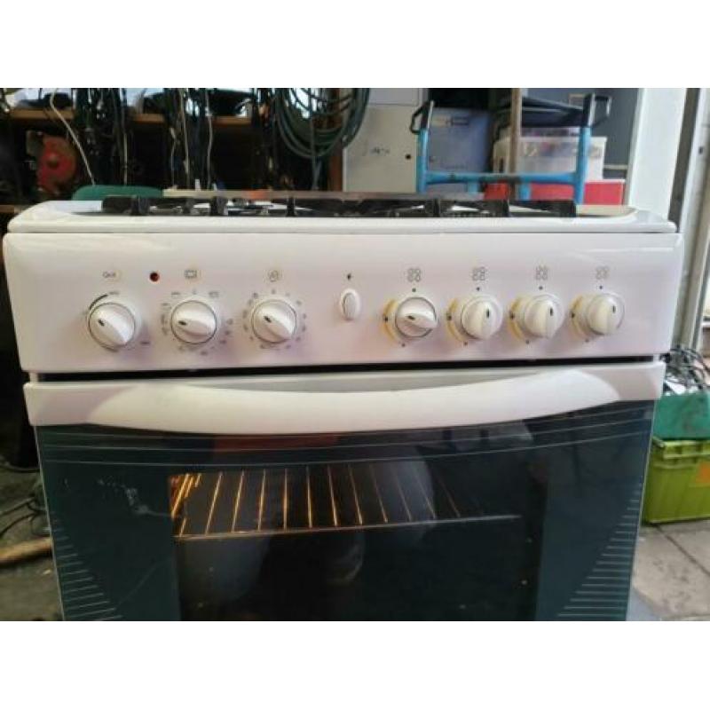 Indesit electrisch gas oven