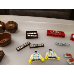 Lego Legoredo Fort en western onderdelen bank en store