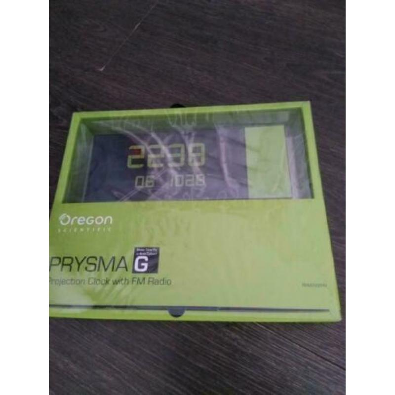 Oregon Scientific OS RRM 222 P groen 8 x20 cm nieuw in doos.