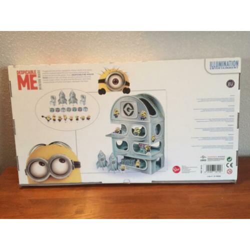 Minionfabriek met 14 minions, knutselspullen en nog meer