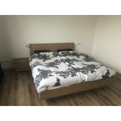 Bed 180x200, lattenbodems, verlichting, kastjes