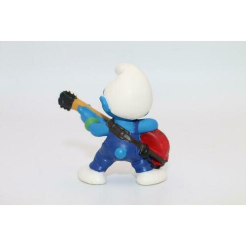 Schleich Smurf met gitaar gitarist Peyo figuurtje cadeautip