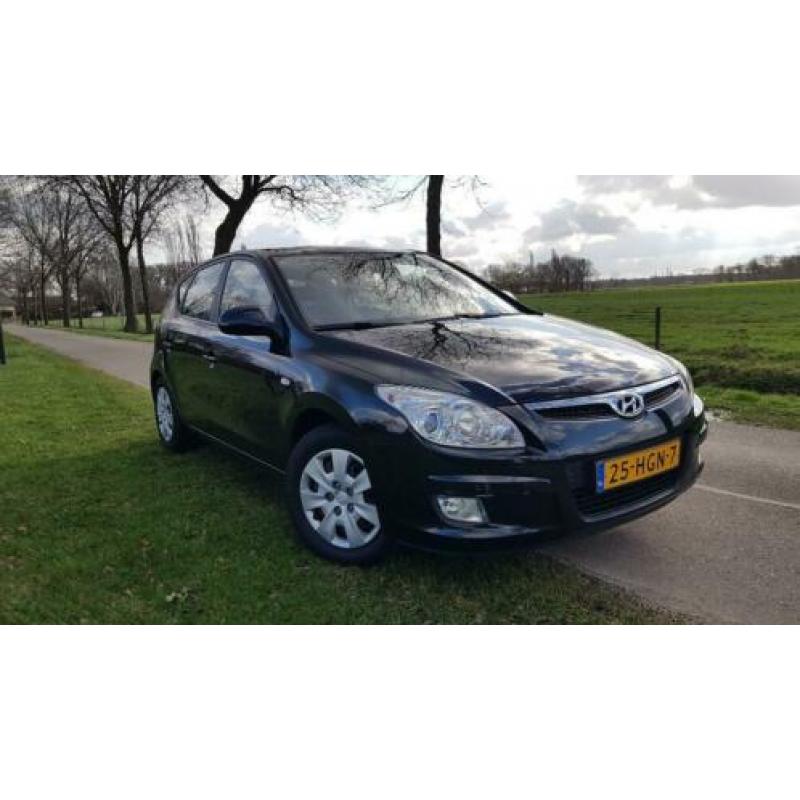 Hyundai I30 1.6i Cvvt 126pk Blue 2008 Zwart