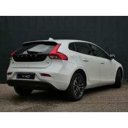 Volvo V40 T2 120PK Automaat Polar+ / Verwarmbare voorruit /