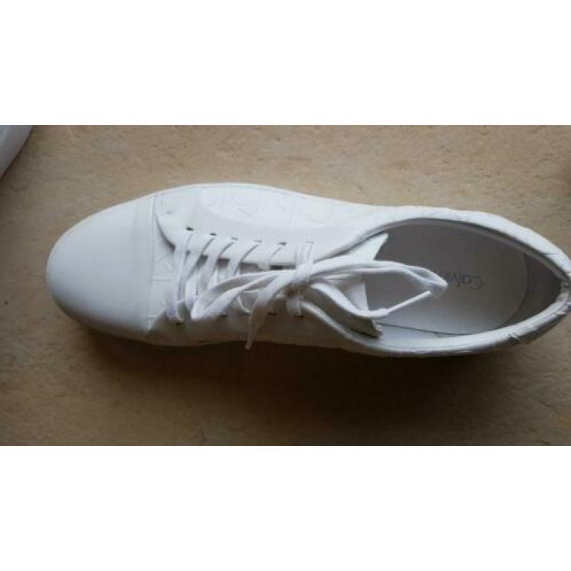 Calvin Klein schoenen / sneakers off white mt 44 zgan