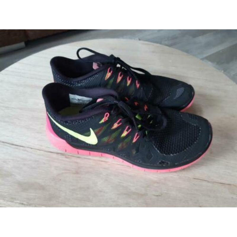 Leuke sportschoenen (38.5)