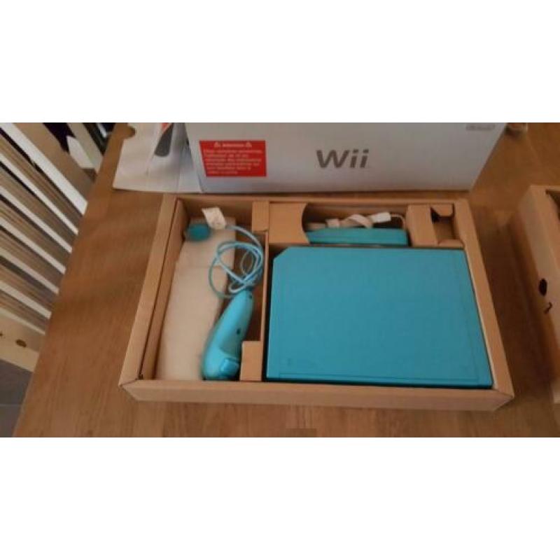 Nintendo WII limited edition blauw in nieuwstaat!!