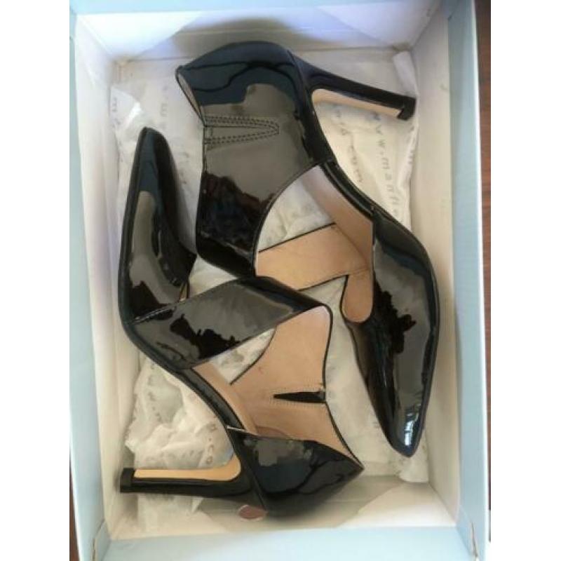 Manfield zwart lak pumps maat 39