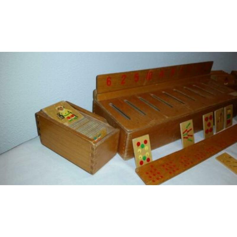 Mooi oud houten leer- speelgoed set.