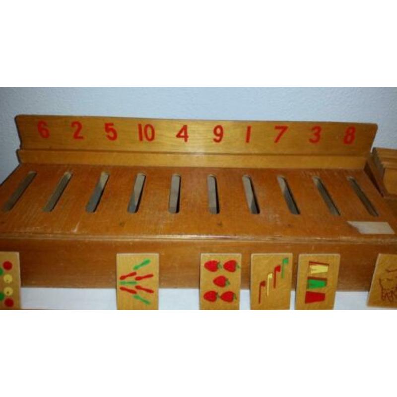 Mooi oud houten leer- speelgoed set.