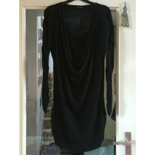 Mooie jurk met waterval effect maat 44/46 nu voor 19€