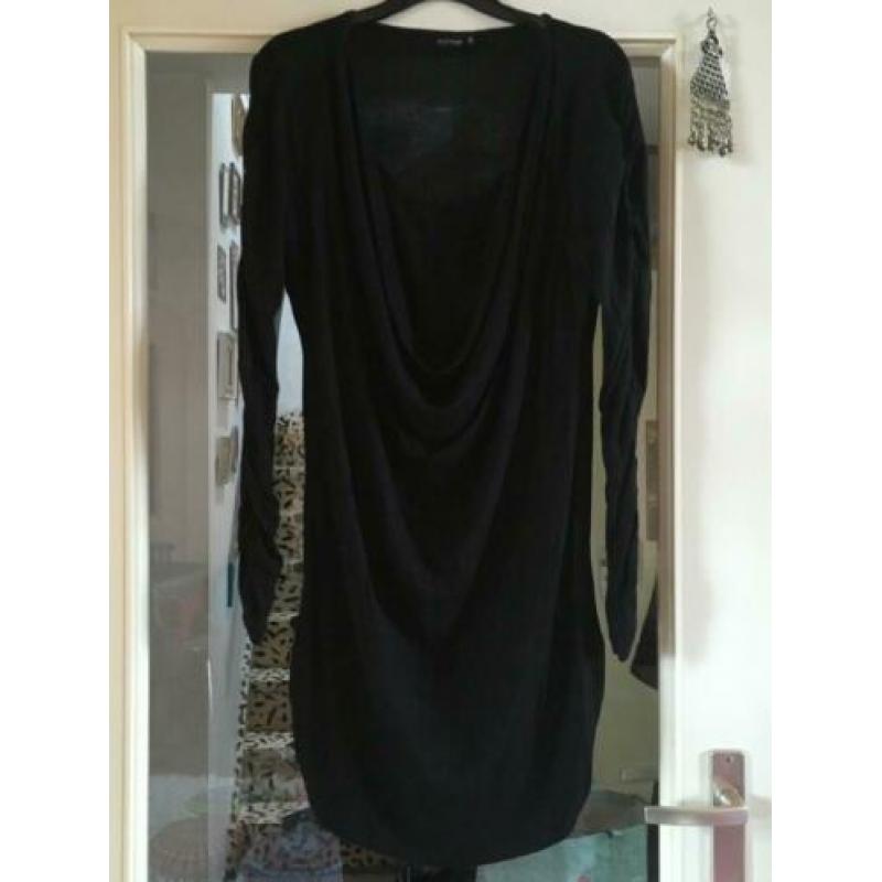 Mooie jurk met waterval effect maat 44/46 nu voor 19€