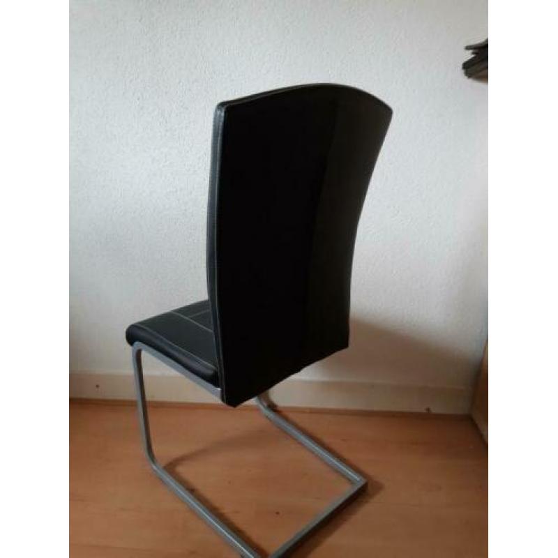 Mooie stoel voor slaapkamer of bureau stoel zgan