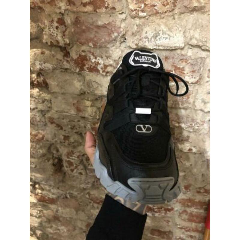 Valentino garavani | undercover model