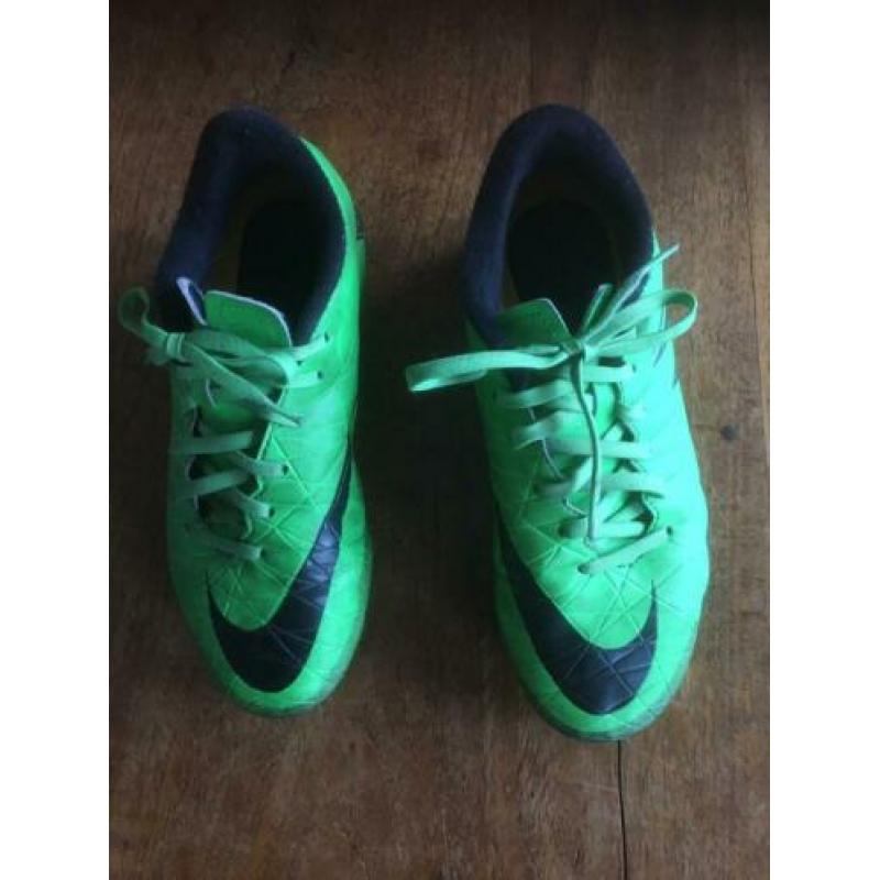 Nike voetbalschoenen, groen, maat 37,5