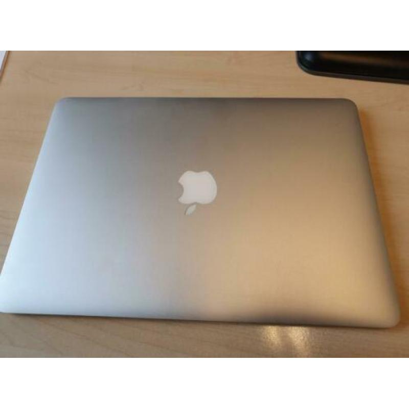 MacBook Air versie 10.15.3 13.3-inch begin 2015