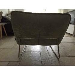 Fauteuil van trendhopper in zachte groentint