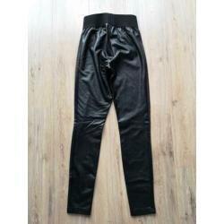 PU lederlook legging van Only maat XS/34 elastieken band