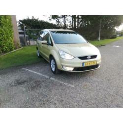 Ford Galaxy 2.0-16V Ghia 7 persoons