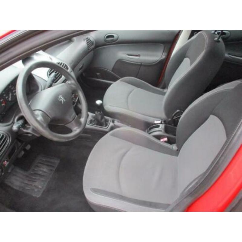 Peugeot 206 1.4 One-line,zeer nette auto, 5 deurs (bj 2006)