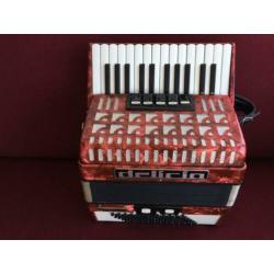Kleine 72 bas Delicia accordeon . 3 korig .